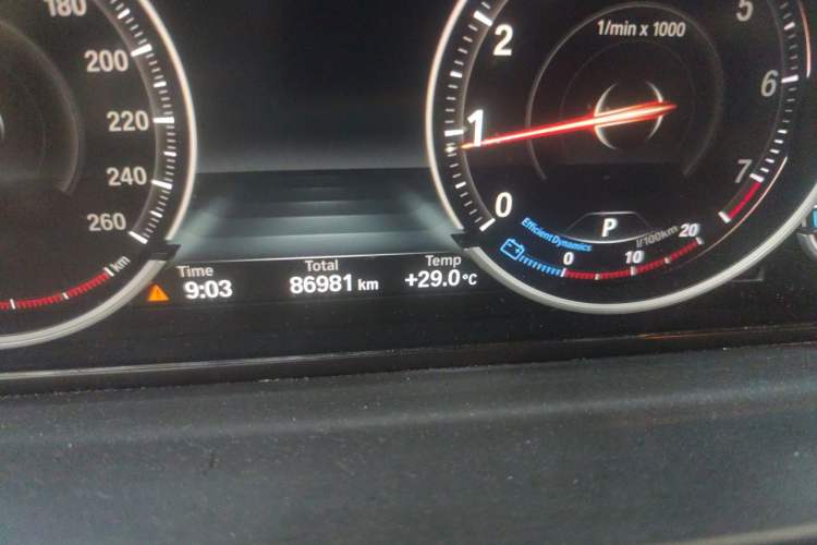 Used BMW 5 Series 2017 525Li Luxury Design Package Odometer Close Up