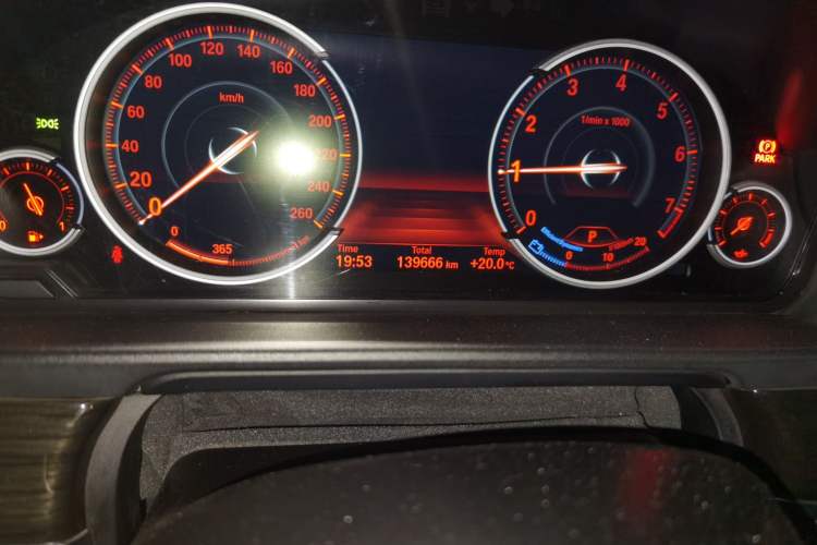 Used BMW 5 Series 2017 525Li Luxury Design Package Odometer Close Up