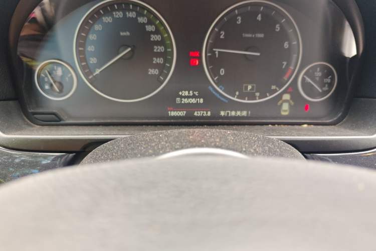Used BMW 5 Series 2017 520Li Elegant Edition Odometer Close Up