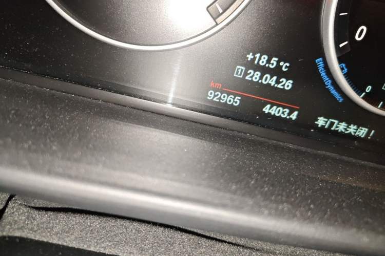 Used BMW 5 Series 2017 520Li Elegant Edition Odometer Close Up
