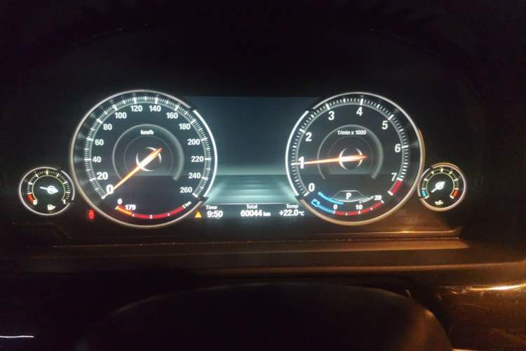 Used BMW 5 Series 2017 525Li Luxury Design Package Odometer Close Up