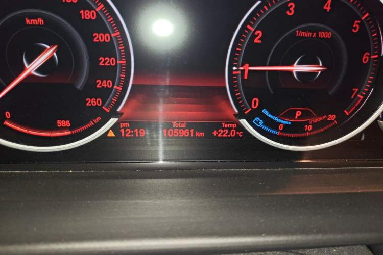 Used BMW 5 Series 2017 525Li Luxury Design Package Odometer Close Up