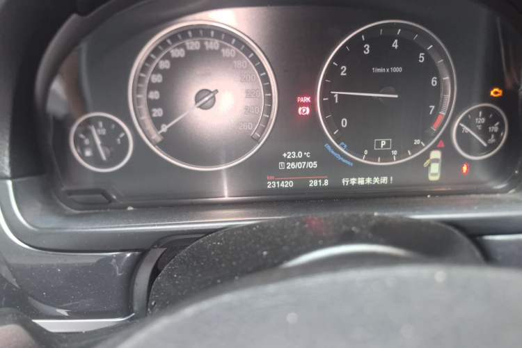 Used BMW 5 Series 2017 520Li Elegant Edition Odometer Close Up