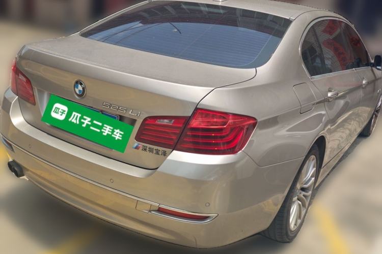 Used BMW 5 Series 2017 525Li Luxury Design Package Rear Right 45 Deg