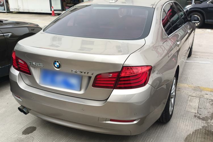 Used BMW 5 Series 2017 520Li Elegant Edition Rear Right 45 Deg
