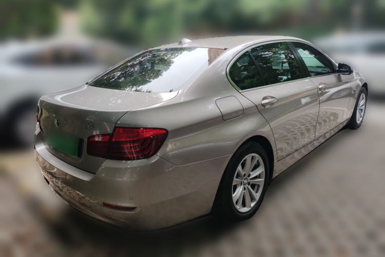 Used BMW 5 Series 2017 520Li Elegant Edition Rear Right 45 Deg
