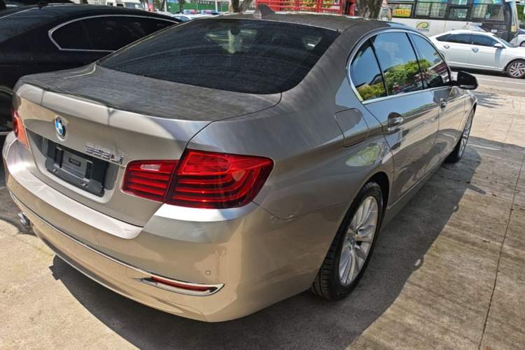 Used BMW 5 Series 2017 525Li Luxury Design Package Rear Right 45 Deg