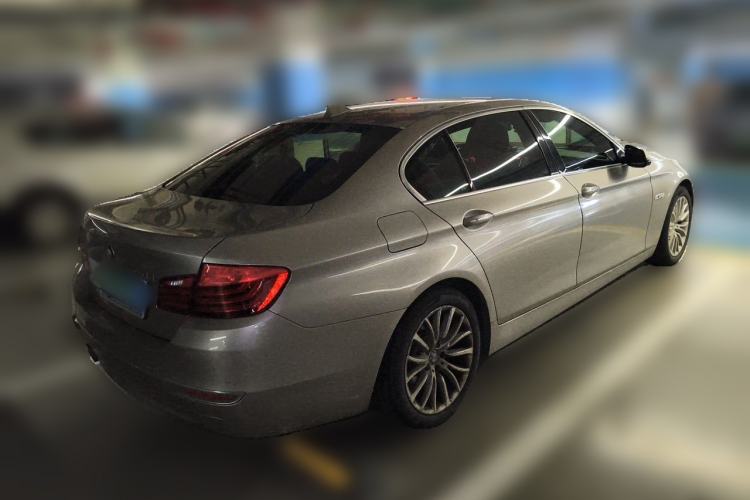 Used BMW 5 Series 2017 525Li Luxury Design Package Rear Right 45 Deg