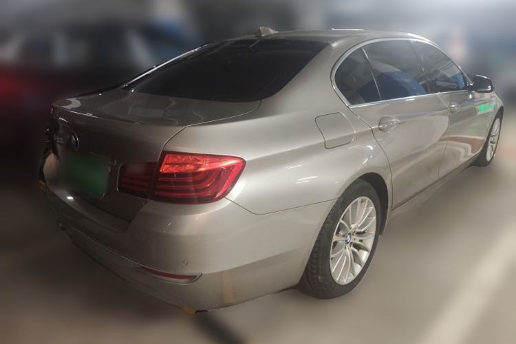 Used BMW 5 Series 2017 525Li Luxury Design Package Rear Right 45 Deg