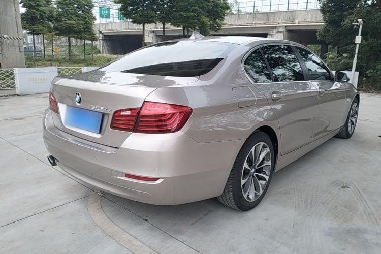Used BMW 5 Series 2017 525Li Leading Model Rear Right 45 Deg