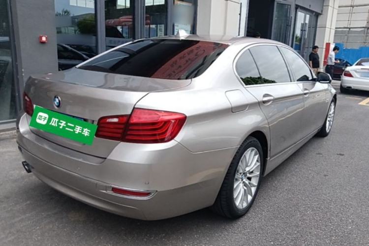 Used BMW 5 Series 2017 525Li Luxury Design Package Rear Right 45 Deg