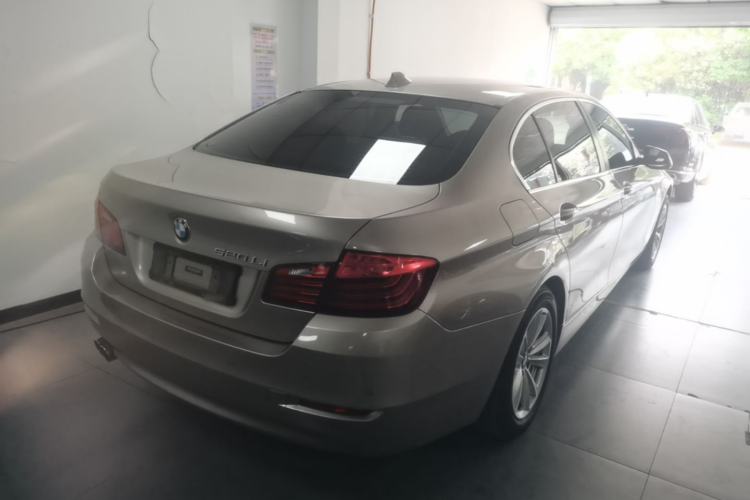 Used BMW 5 Series 2017 520Li Elegant Edition Rear Right 45 Deg