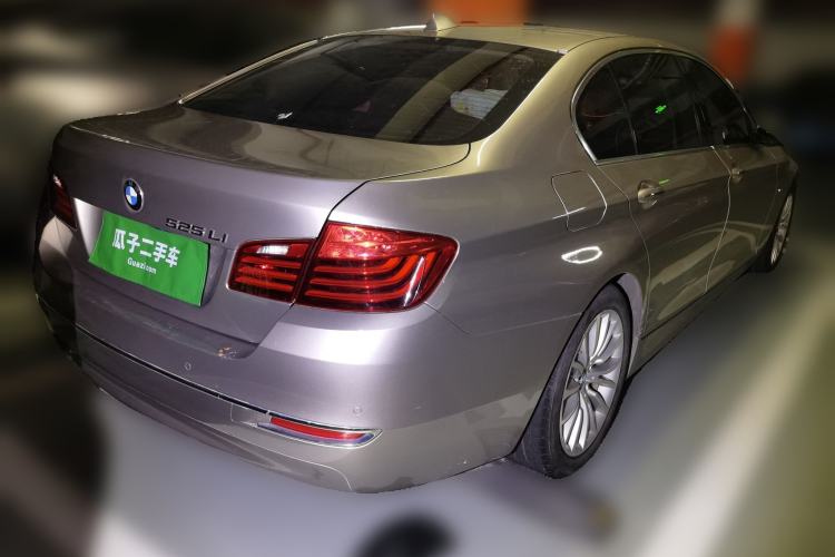 Used BMW 5 Series 2017 525Li Luxury Design Package Rear Right 45 Deg