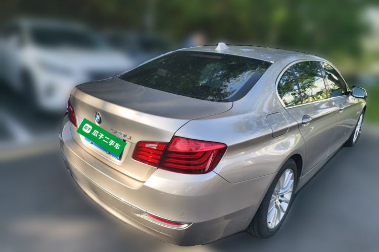 Used BMW 5 Series 2017 525Li Luxury Design Package Rear Right 45 Deg