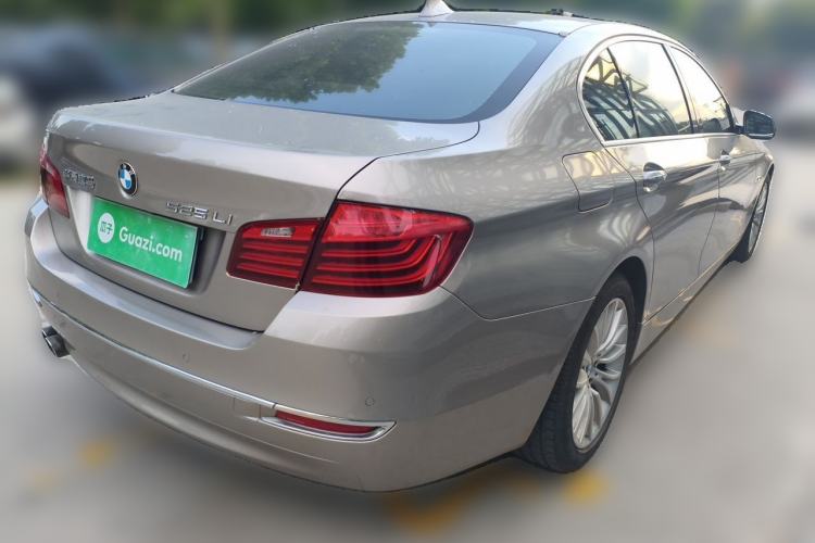 Used BMW 5 Series 2017 525Li Luxury Design Package Rear Right 45 Deg
