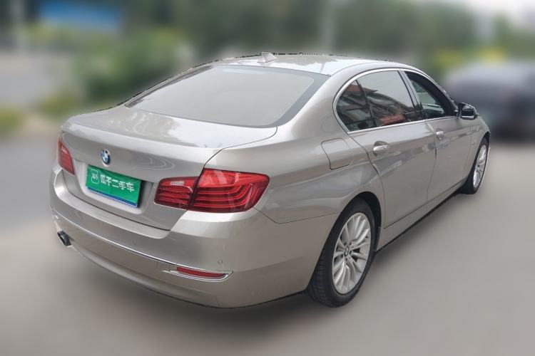 Used BMW 5 Series 2017 525Li Luxury Design Package Rear Right 45 Deg