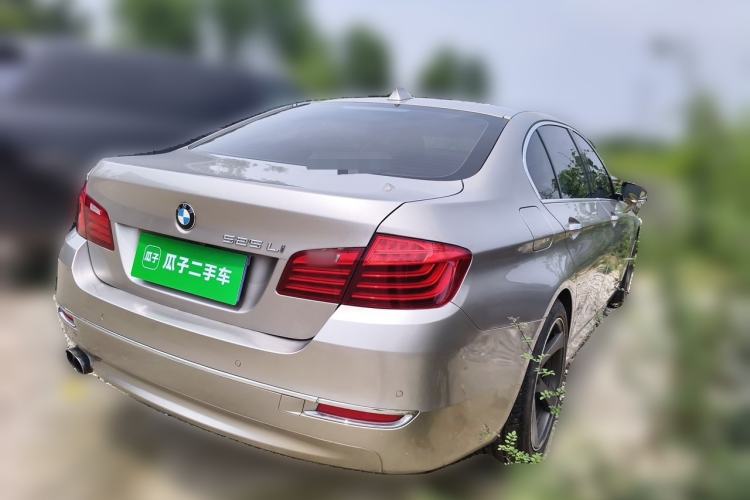 Used BMW 5 Series 2017 525Li Luxury Design Package Rear Right 45 Deg