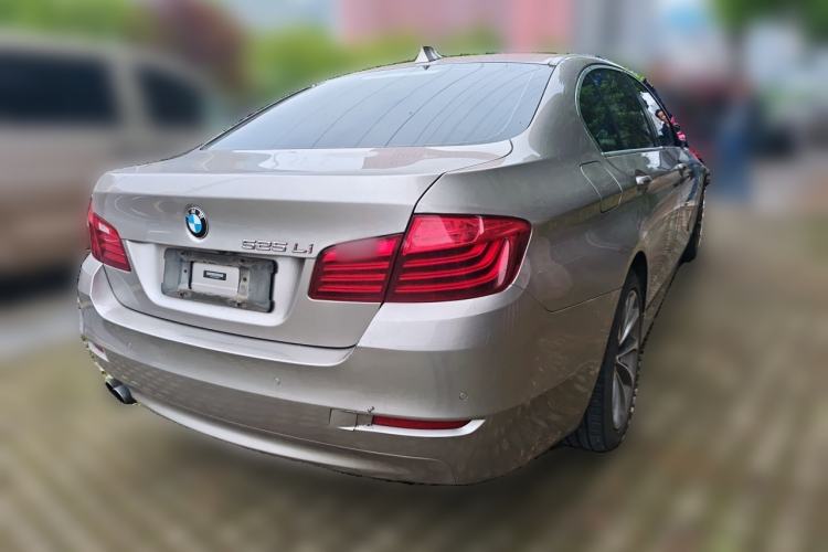 Used BMW 5 Series 2017 525Li Leading Model Rear Right 45 Deg