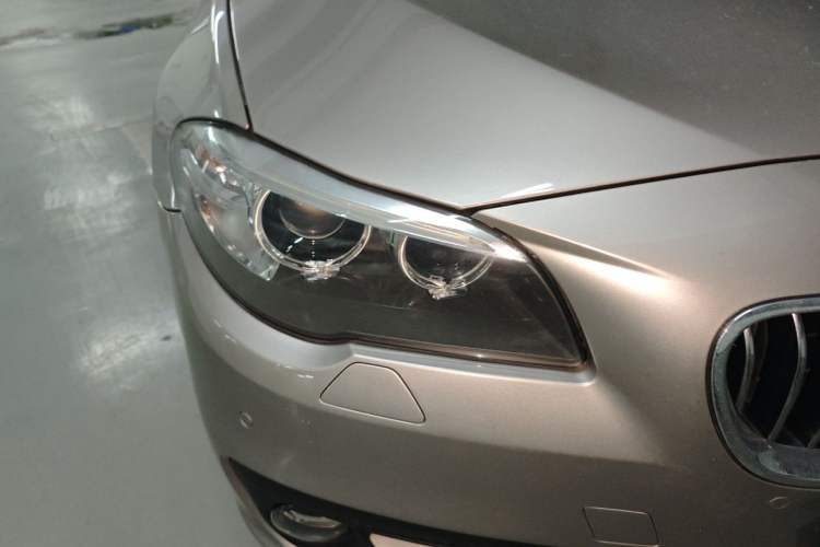 Used BMW 5 Series 2017 528Li Leading Model Right Front Headlight