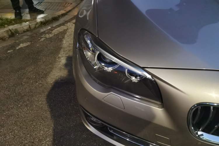 Used BMW 5 Series 2017 525Li Luxury Design Package Right Front Headlight