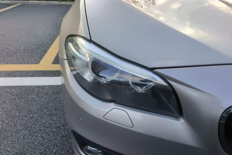 Used BMW 5 Series 2017 525Li Leading Model Right Front Headlight