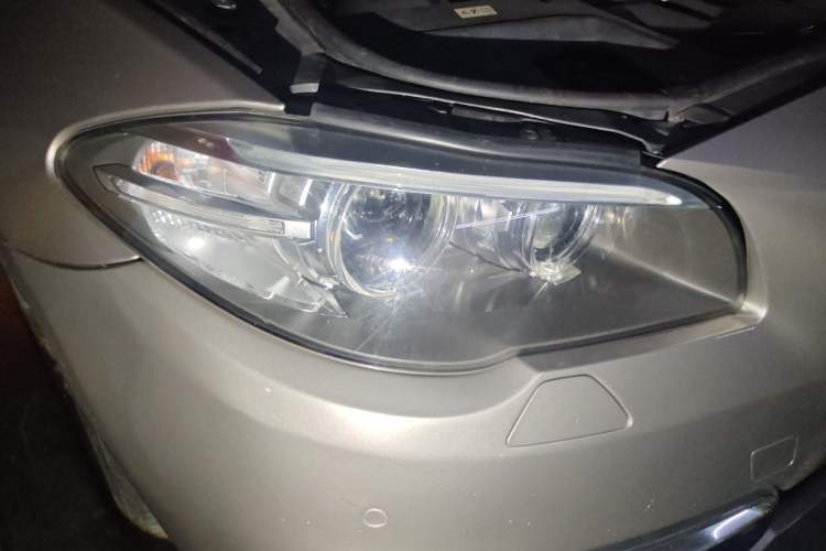 Used BMW 5 Series 2017 525Li Luxury Design Package Right Front Headlight