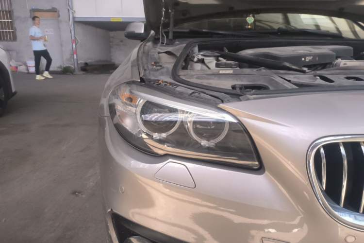 Used BMW 5 Series 2017 525Li Leading Model Right Front Headlight