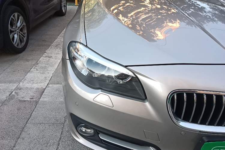 Used BMW 5 Series 2017 520Li Elegant Edition Right Front Headlight
