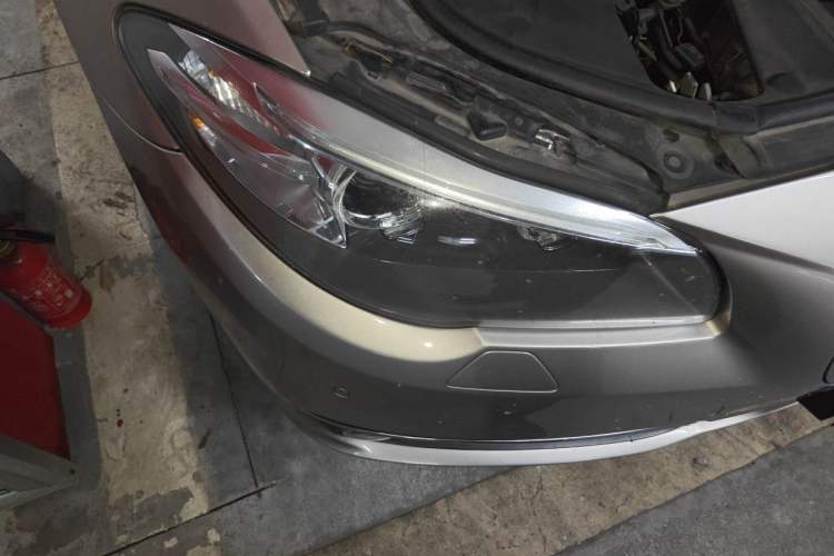 Used BMW 5 Series 2017 525Li Luxury Design Package Right Front Headlight