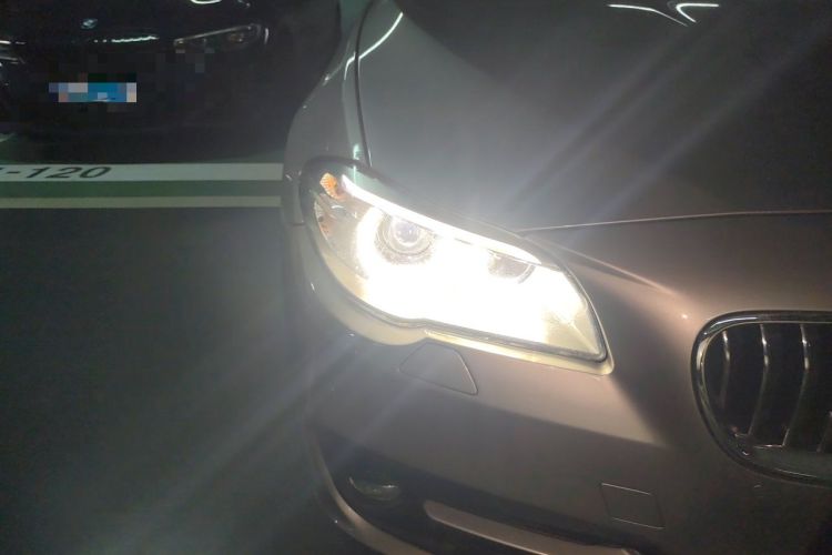 Used BMW 5 Series 2017 525Li Leading Model Right Front Headlight