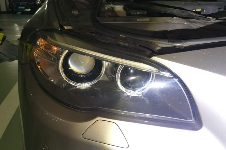 Used BMW 5 Series 2017 525Li Luxury Design Package Right Front Headlight