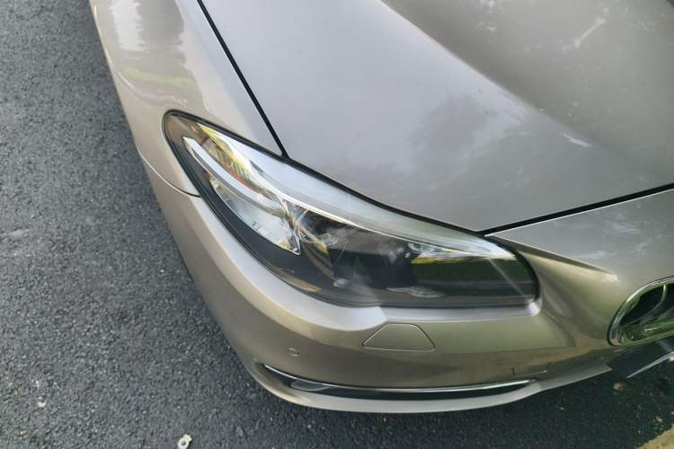 Used BMW 5 Series 2017 525Li Luxury Design Package Right Front Headlight