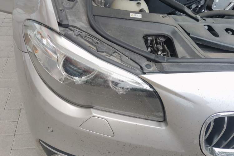 Used BMW 5 Series 2017 525Li Luxury Design Package Right Front Headlight