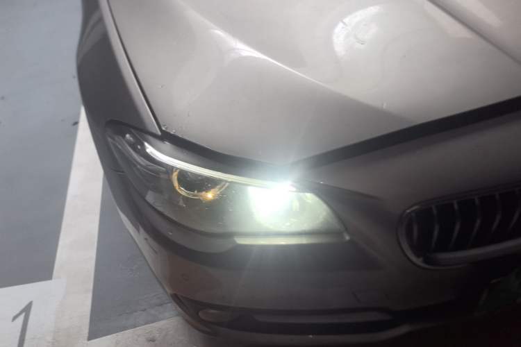 Used BMW 5 Series 2017 520Li Elegant Edition Right Front Headlight