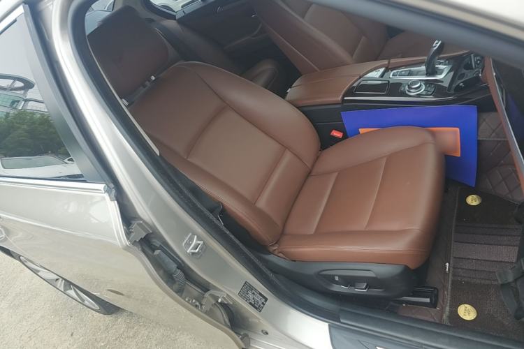 Used BMW 5 Series 2017 525Li Leading Model Right Front Seat