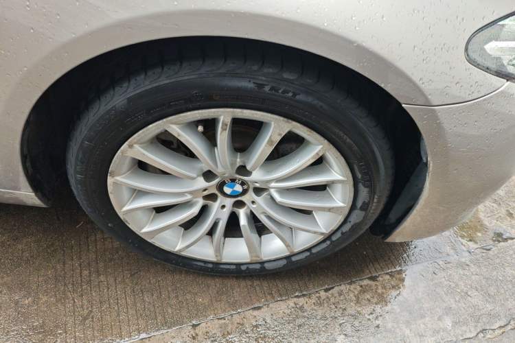 Used BMW 5 Series 2017 525Li Luxury Design Package Right Front Wheel Hub