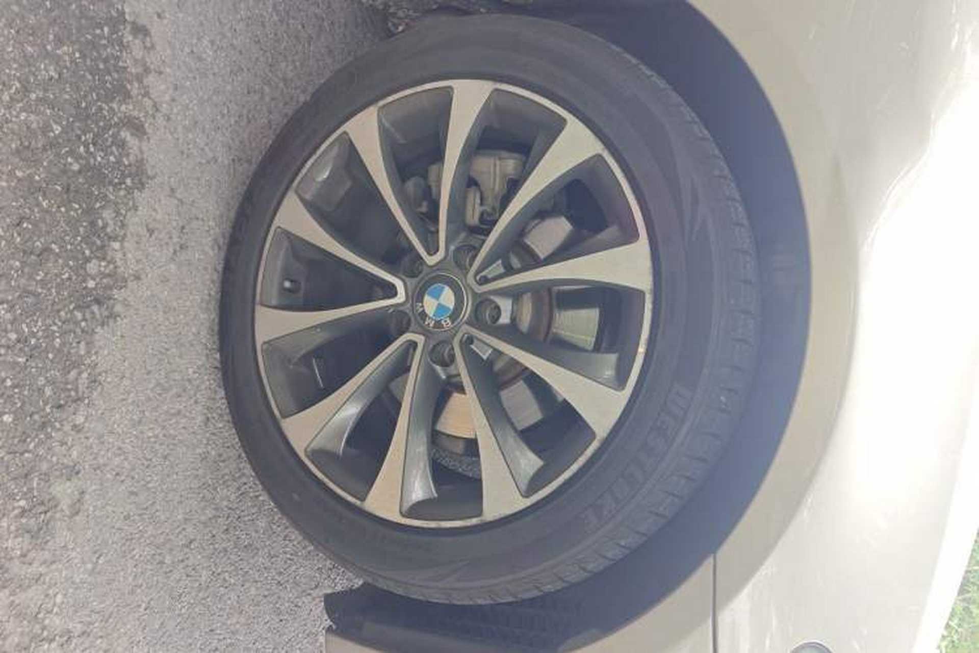 Used BMW 5 Series 2017 525Li Leading Model Right Front Wheel Hub