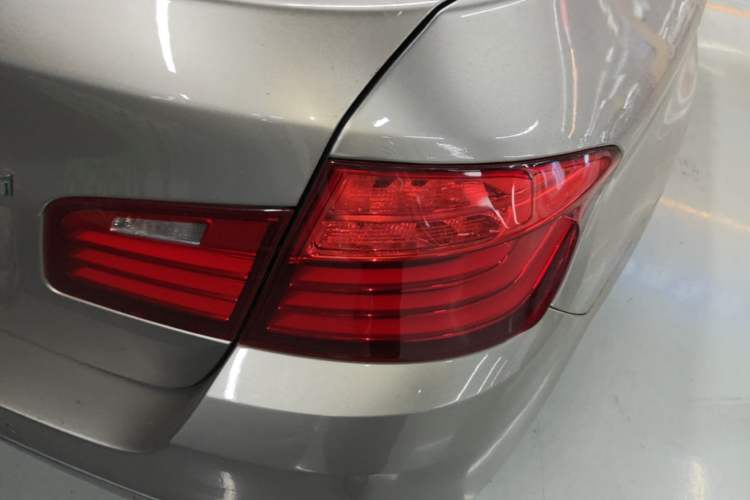 Used BMW 5 Series 2017 525Li Luxury Design Package Right Rear Taillight