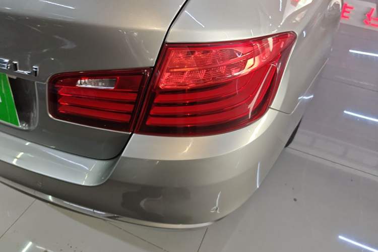 Used BMW 5 Series 2017 525Li Leading Model Right Rear Taillight