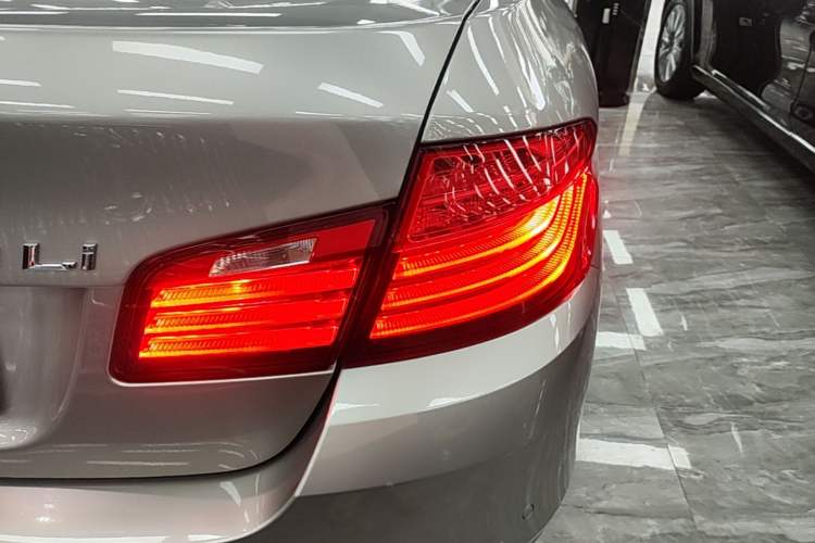 Used BMW 5 Series 2017 520Li Elegant Edition Right Rear Taillight
