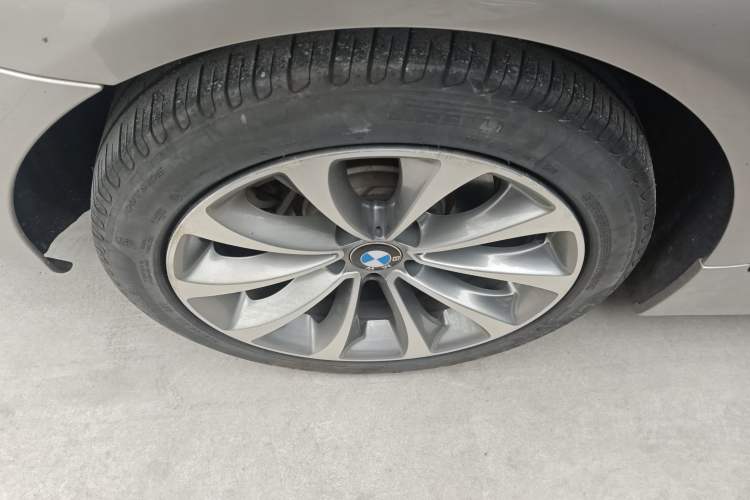 Used BMW 5 Series 2017 525Li Leading Model Right Rear Wheel Hub