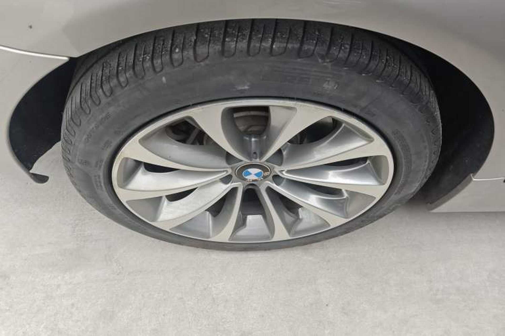 Used BMW 5 Series 2017 525Li Leading Model Right Rear Wheel Hub