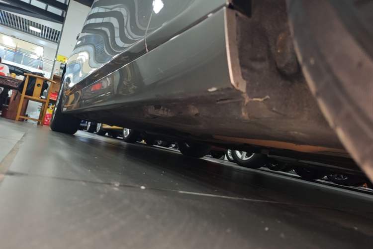 Used BMW 5 Series 2017 520Li Elegant Edition Right Side Sill