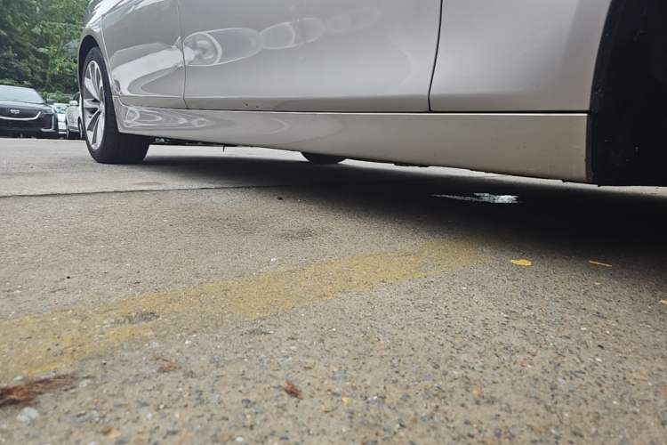 Used BMW 5 Series 2017 525Li Leading Model Right Side Sill