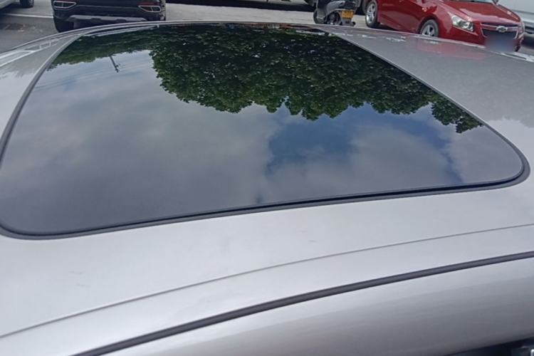 Used BMW 5 Series 2017 525Li Luxury Design Package Roof