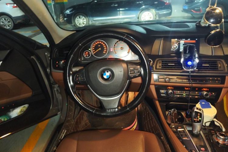 Used BMW 5 Series 2017 520Li Elegant Edition Steering Wheel