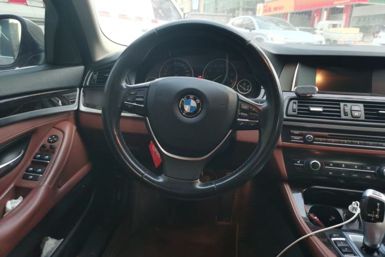 Used BMW 5 Series 2017 525Li Leading Model Steering Wheel