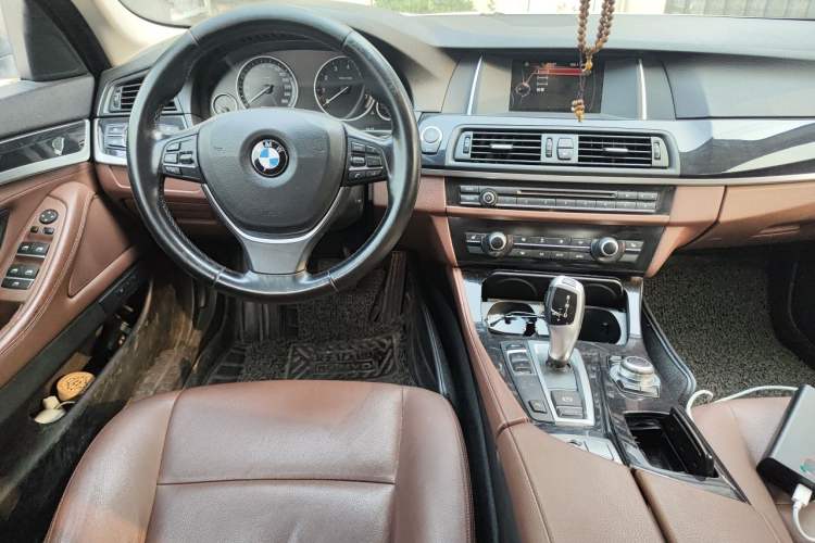 Used BMW 5 Series 2017 520Li Elegant Edition Steering Wheel