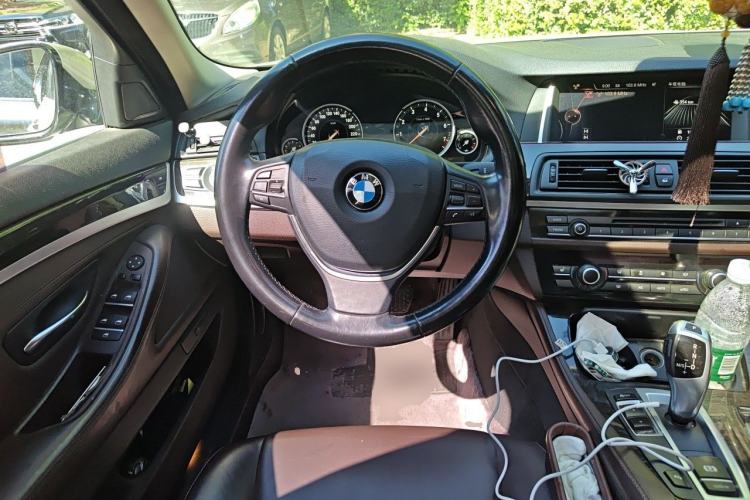 Used BMW 5 Series 2017 525Li Luxury Design Package Steering Wheel