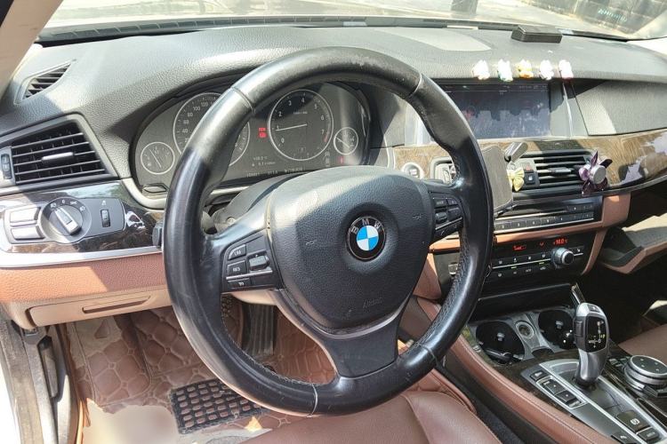 Used BMW 5 Series 2017 525Li Leading Model Steering Wheel